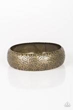 Load image into Gallery viewer, Garden Villa Brass Bracelet
